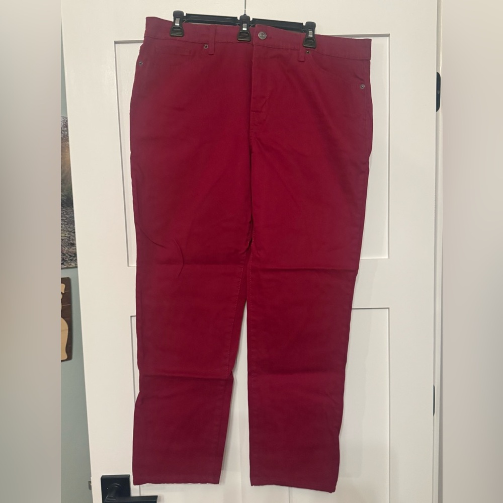 Crown & Ivy Women’s Straight Leg Pants